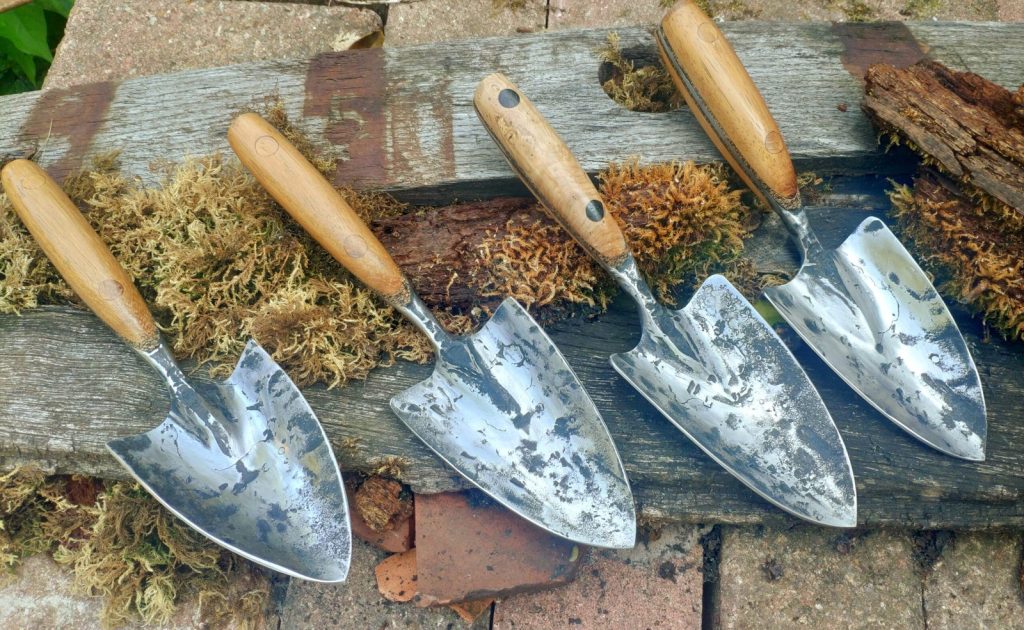 Garden Tool Sets for Women That Hold Up