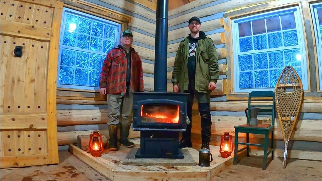 When to Close the Damper on a Wood Stove